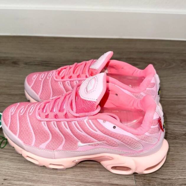Nike Air Max Plus TN – Rosa Neón